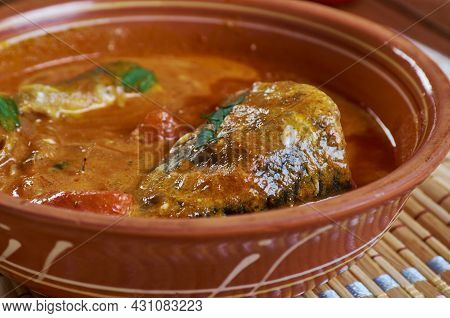 Peanut Butter Soup And Fried Mackerel ,west African Peanut Soup Maafe - Nigerian Style