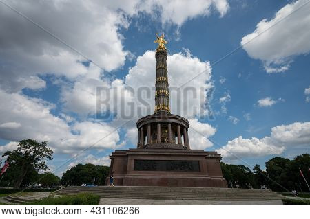 Berlin, Germany - August 11 , 2021 - View Of The Victory Column In Berlin Siegessaule And Surroundin