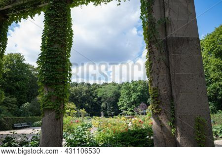 Berlin, Germany - August 11 , 2021 - View Of The Victory Column In Berlin Siegessaule And Surroundin