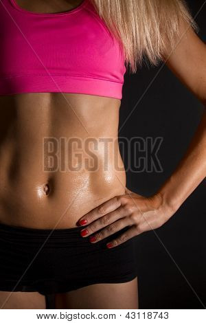 กล้ามเนื้อหน้าท้องผู้หญิง