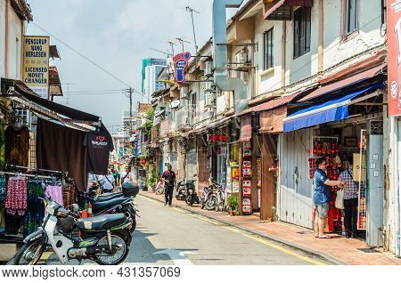 Malacca,malaysia - April 21,2019 : Jonker Street Is The Centre Street Of Chinatown In Malacca. It Wa