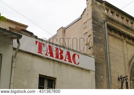 Bordeaux , Aquitaine  France - 08 20 2021 : Tabac Logo French Red Brand Store Tobacco Sign Shop With