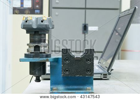 Lavorare con Computer strumento Nc da Labtop
