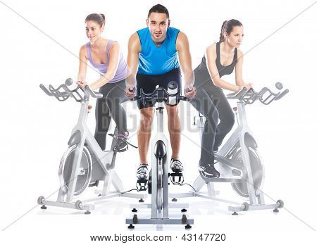 Reiten auf Heimtrainer Spinning-training