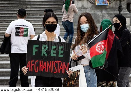 Downtown Vancouver, British Columbia, Canada - August 28, 2021: Crowd Of People Protesting Against T