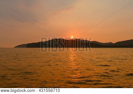 Sunset Sea View In Thailand,chong Samaesarn Is A Popular Tourist Destination.