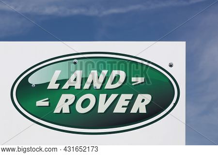 Macon, France - June 3, 2021: Land Rover Logo On A Signboard. Land Rover Is A Car Brand That Special