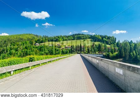 The Wisla Czarne(vistula Black) Dam On Czernianskie Lake.