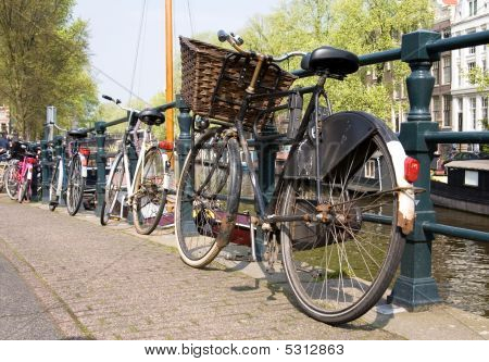 Bicicletas, símbolos de Amesterdão