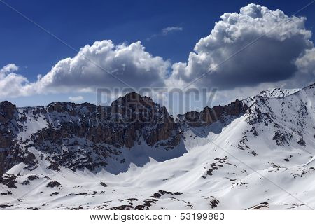 Snow Mountains And Blue Sky With Cloud In Nice Day