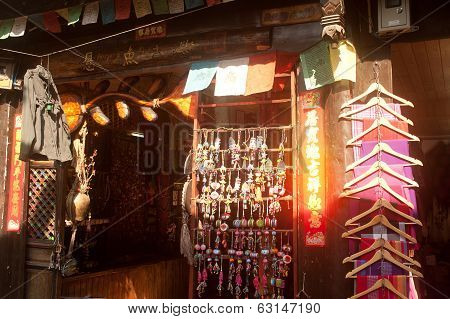 Souvenir Shop In Lijiang Dayan Old Town .