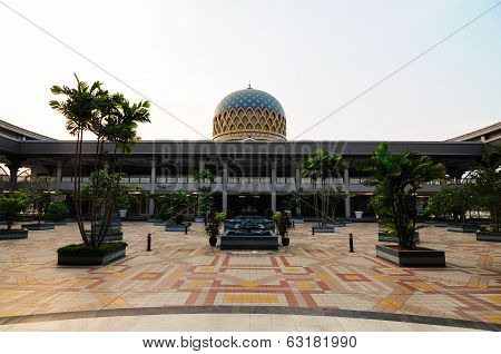 Courtyard of Sultan Abdul Samad Mosque (KLIA Mosque)