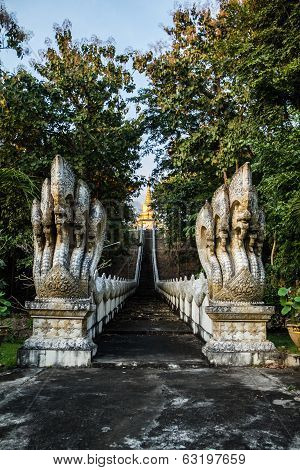 Serpent stairs