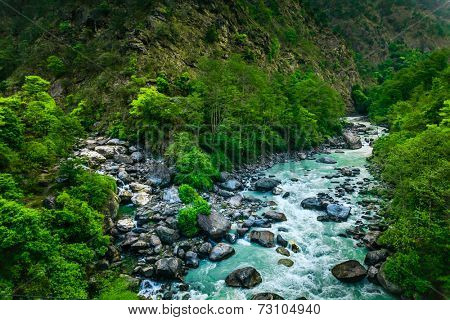 river from everest trek in nepal