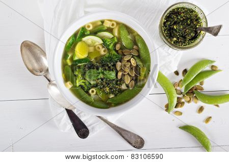 Green minestrone with vegetables