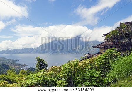batur lake