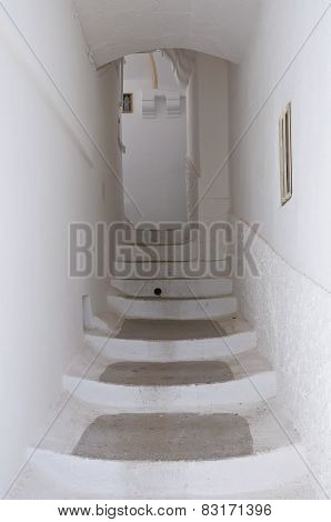 Alleyway. Laterza. Puglia. Italy.