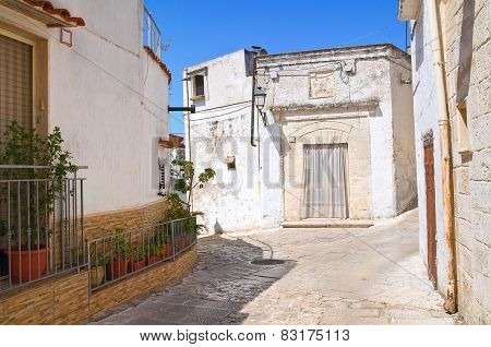 Alleyway. Laterza. Puglia. Italy.