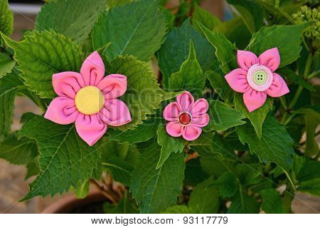 Kanzashi fabric flowers