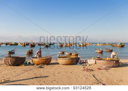 MUINE, VIETNAM - March 23, 2009.Fishing Village, Market And Colorful Traditional Fishing Boats