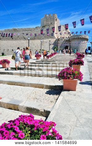 TREMITI ISLAND (SAN NICOLA) ITALY AUGUST 20 -tourists visiting the castle 