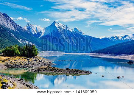 Medicine Lake, Jasper National Park, Alberta, Canada