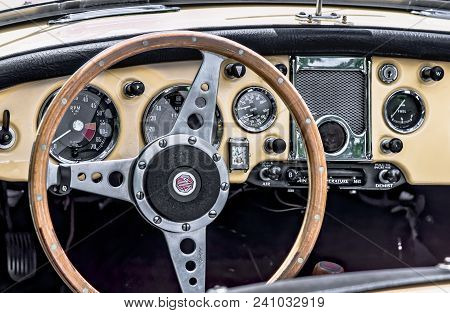 Wiesbaden, Hessen/germany - 05 12 2018: Hmsc Oldtimer Rallye Wiesbaden - Oldtimer Mg A Built In 1958