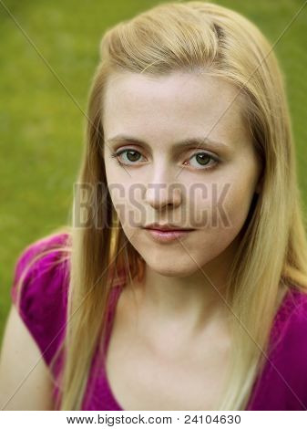 ภาพเหมือนของสาวกลางแจ้ง