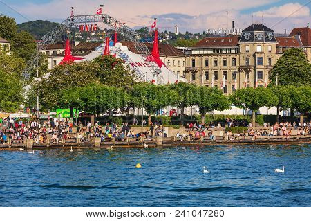 Zurich, Switzerland - May 11, 2018: Embankment Of Lake Zurich In The City Of Zurich, Venue Of The Ci