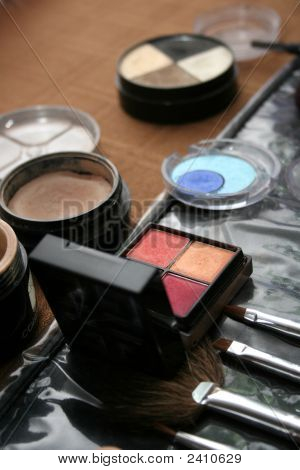 การแบ่งประเภทของ Makeups
