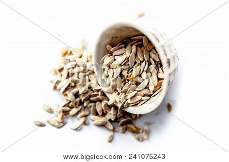 Edible Dried Raw Organic Seeds Of Musk Melon Or Cantaloupe Or Tati Or Honeydew  Isolated On White.