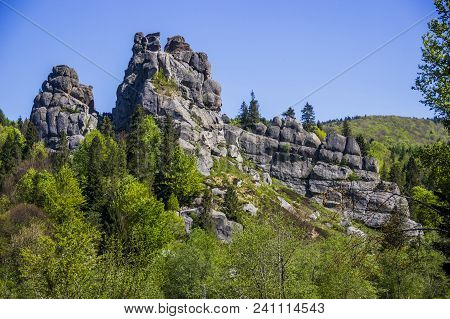 The Place Of Tustan Fortress - A Medieval Cliff-side Fortress-city, Archaeological And Natural Monum