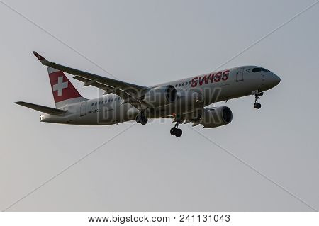 London, Uk - May 13, 2018: Bombardier Cs300 Swiss, Approaching To London Heathrow Airport