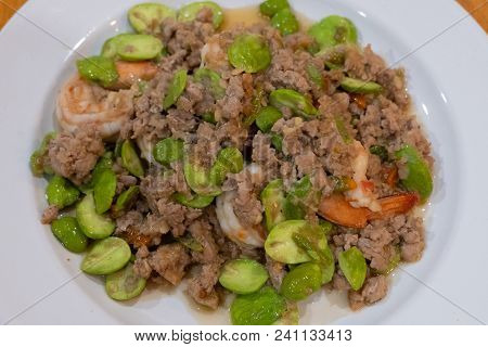 Stir Fried Shrimp With Sataw And Shrimp Paste