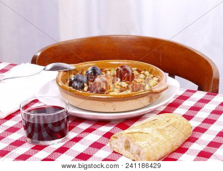 Fabada Asturiana
Traditional Spanish Meal Native From Asturias Region. Made With White Beans, Red Sp
