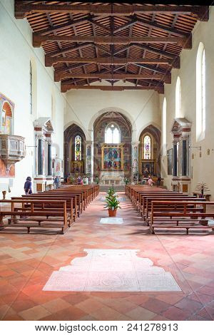 San Giminiano, Italy - May 26, 2016: Paintings And Decorations Of The Nave Of St.agostino Church