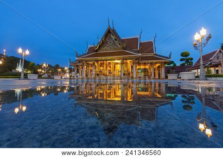 King Rama Iii Memorial Park In Bangkok, Thailand