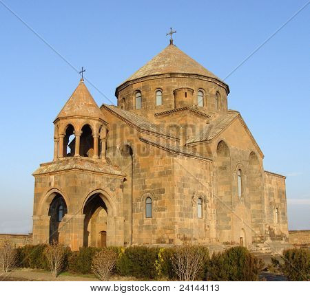 Vecchia chiesa medievale