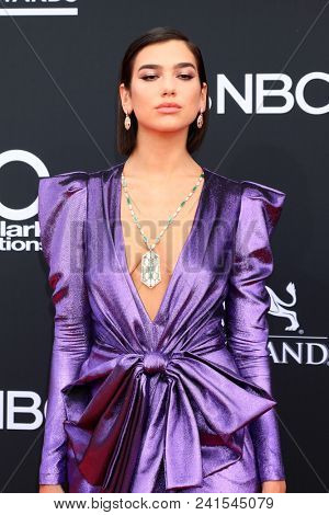 LAS VEGAS - MAY 20:  Dua Lipa at the 2018 Billboard Music Awards at MGM Grand Garden Arena on May 20, 2018 in Las Vegas, NV