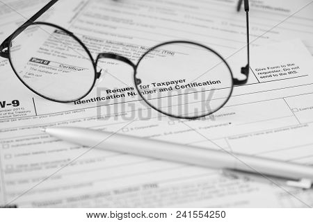 Federal Income Tax Laws W9 Form