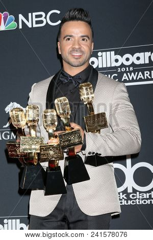 LAS VEGAS - MAY 20:  Luis Fonsi at the 2018 Billboard Music Awards at MGM Grand Garden Arena on May 20, 2018 in Las Vegas, NV