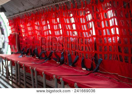 Red Net Seat With Seatbelt For Paratrooper Or Airborn Forces In Military Transport Aircraft Cabin Cn