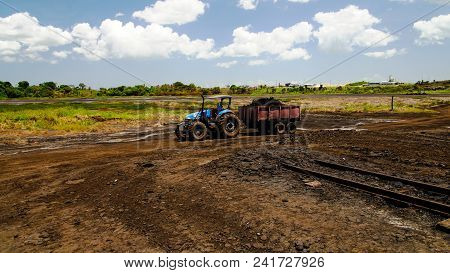 Asphalt Mining In The Pitch Lake - 10 May 2013 La Brea In Trinidad And Tobago