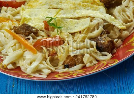 Uzbek Qovurma Lagmon