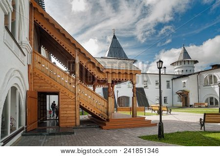 Tobolsk, Russia - July 15, 2016: Hotel Entrance Of Guest Yard. Building Of Gostiny Dvor Is Built In 