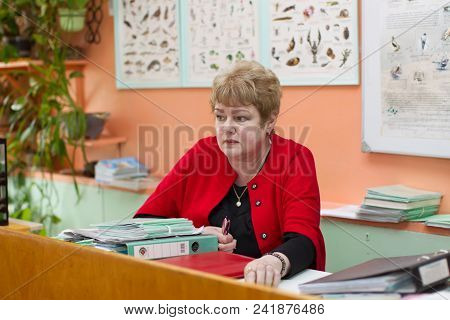 Belarus, Gomel, 25 April 2018. Secondary School Is Second. Biology Lesson. Tired, Tortured Work, An 