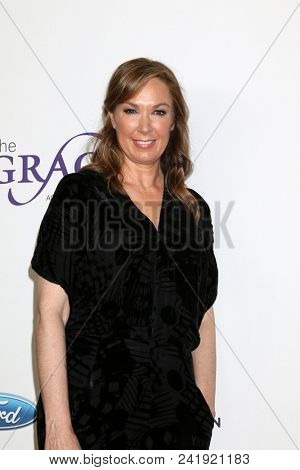 LOS ANGELES - MAY 22:  Elizabeth Marvel at the Gracies at the Beverly Wilshire Hotel on May 22, 2018 in Beverly Hills, CA