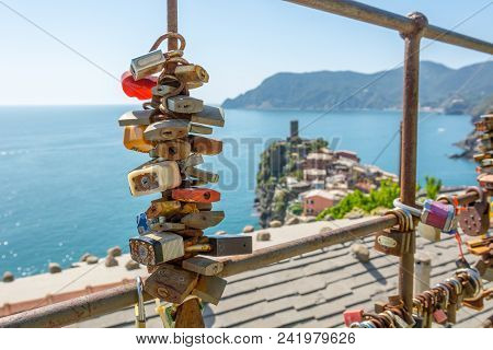 Lovelocks Locked To A Fence With Sea View. Corniglia, 5 Terre In Italy.