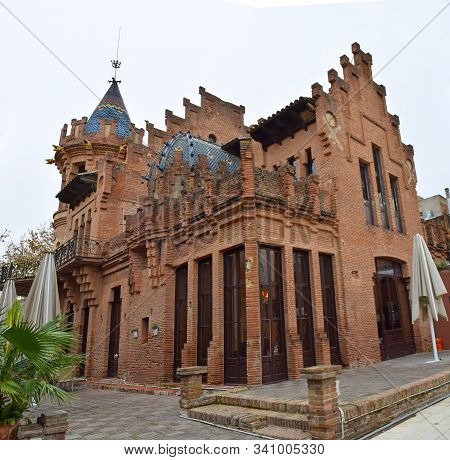Casa Roura In Canet De Mar Barcelona Spain