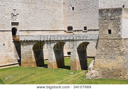 Slott av Barletta. Puglia. Italien.